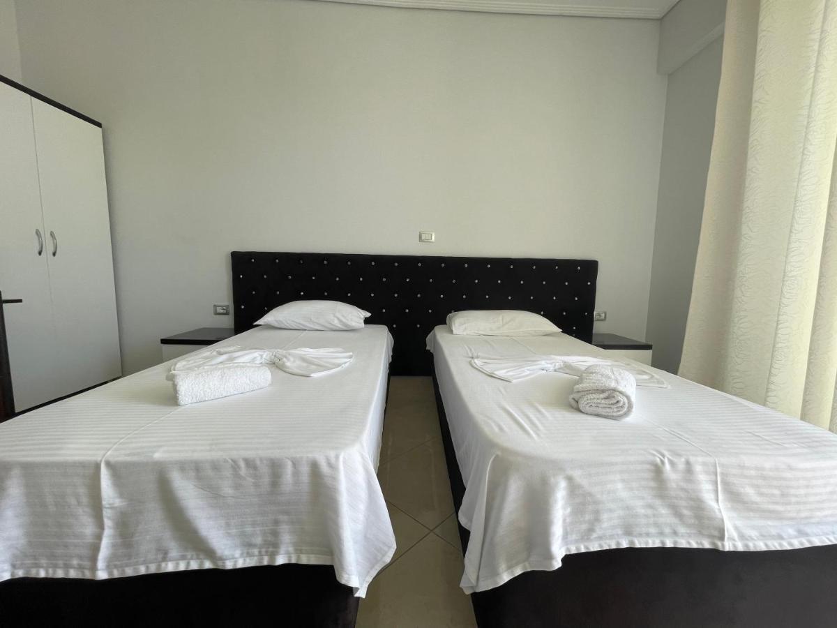 Seaview Apartament *