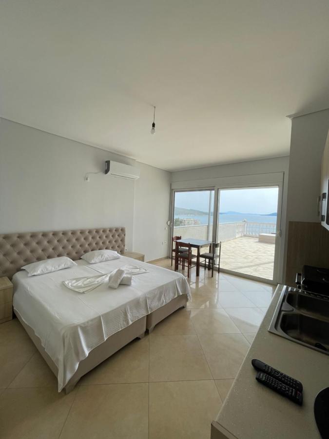 Seaview Apartament *